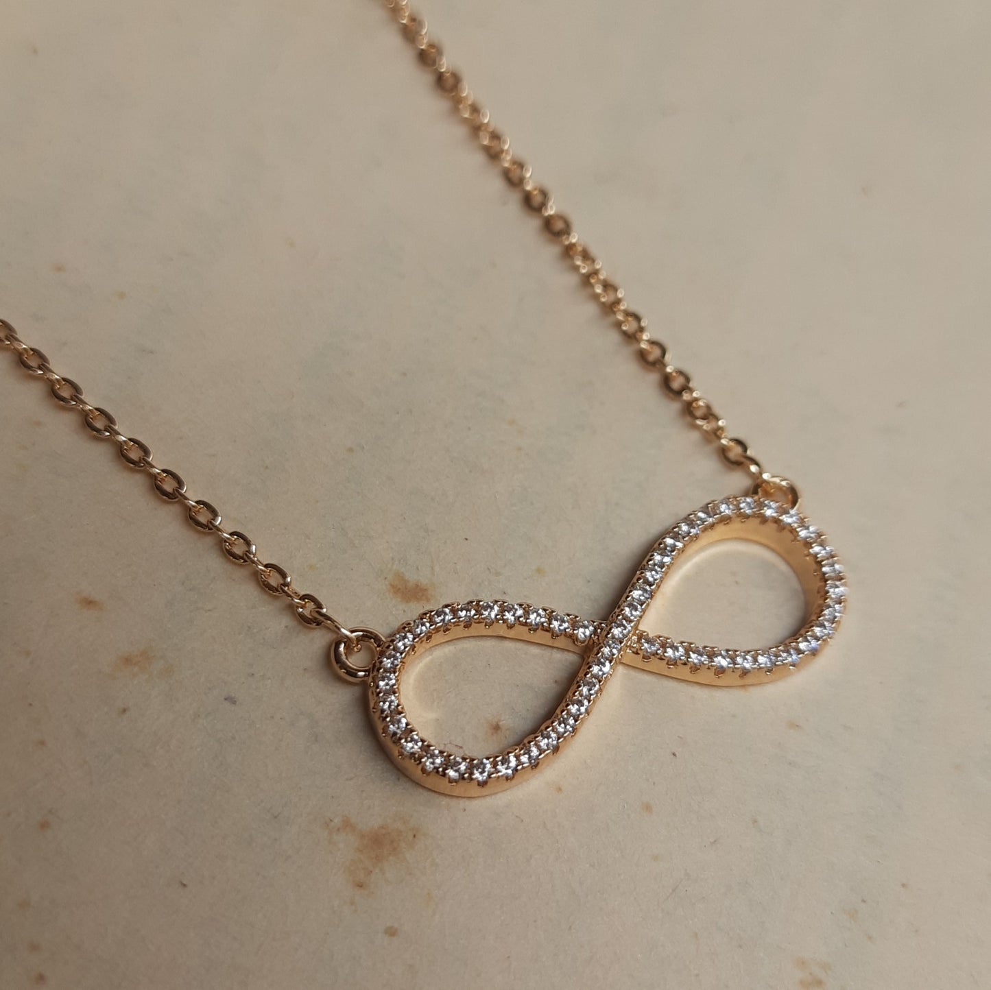 INFINITY pendant chain