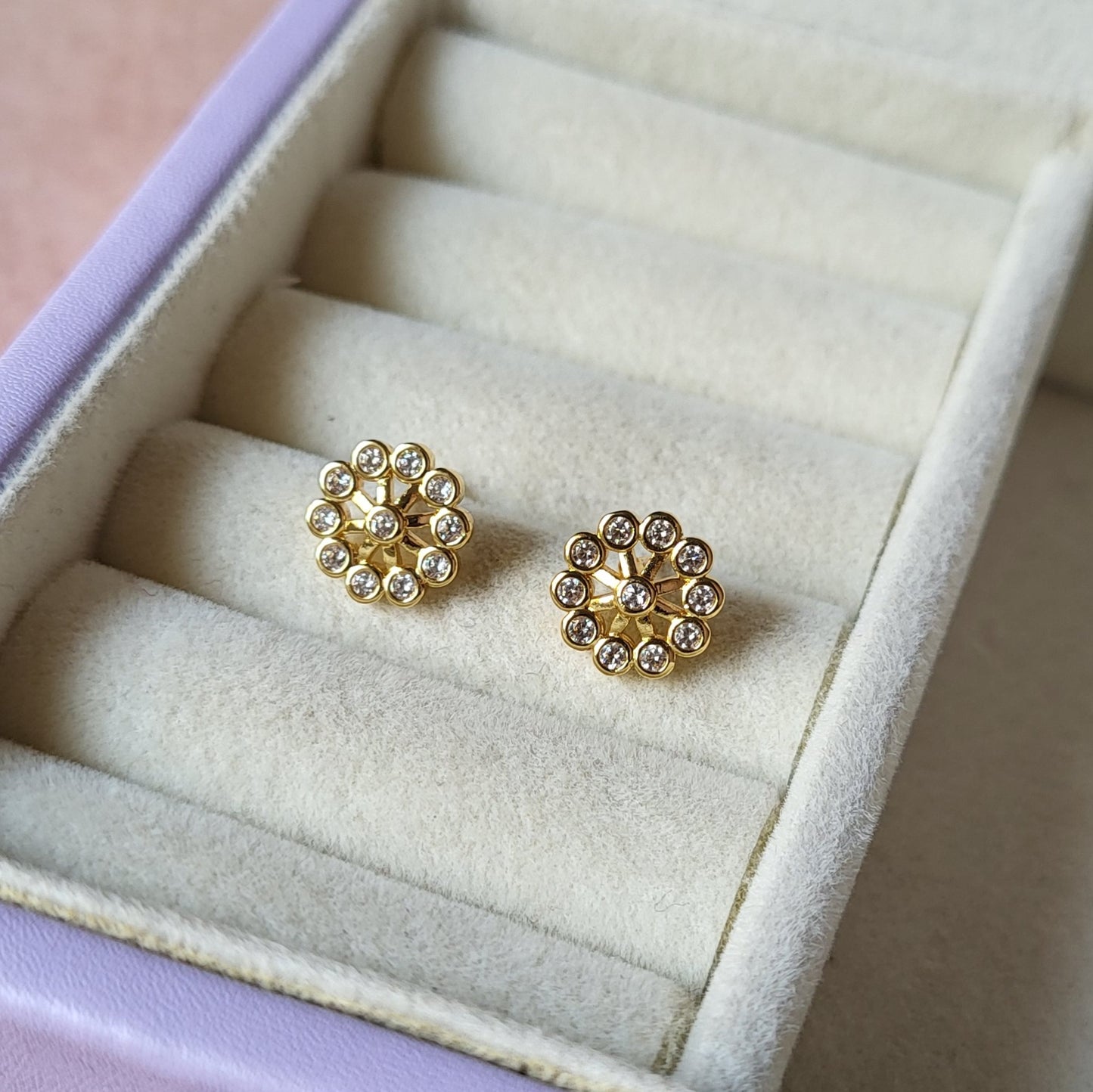 Kiara studs