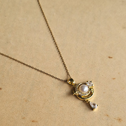 Moon pendant chain