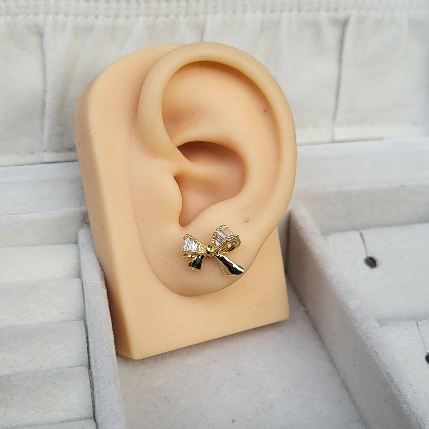 Bow studs