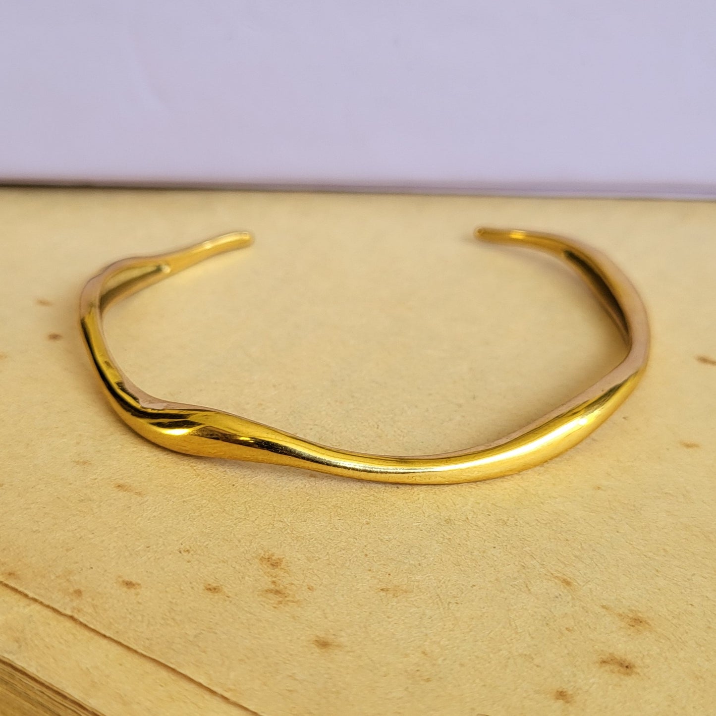 Wave cuff