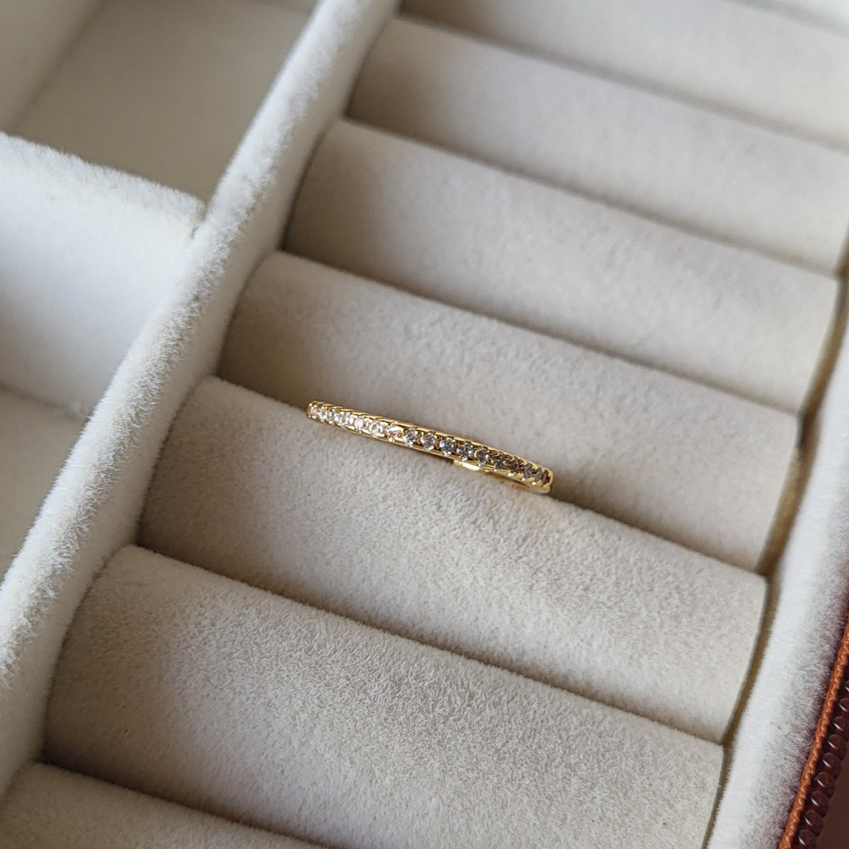 Ivy finger ring