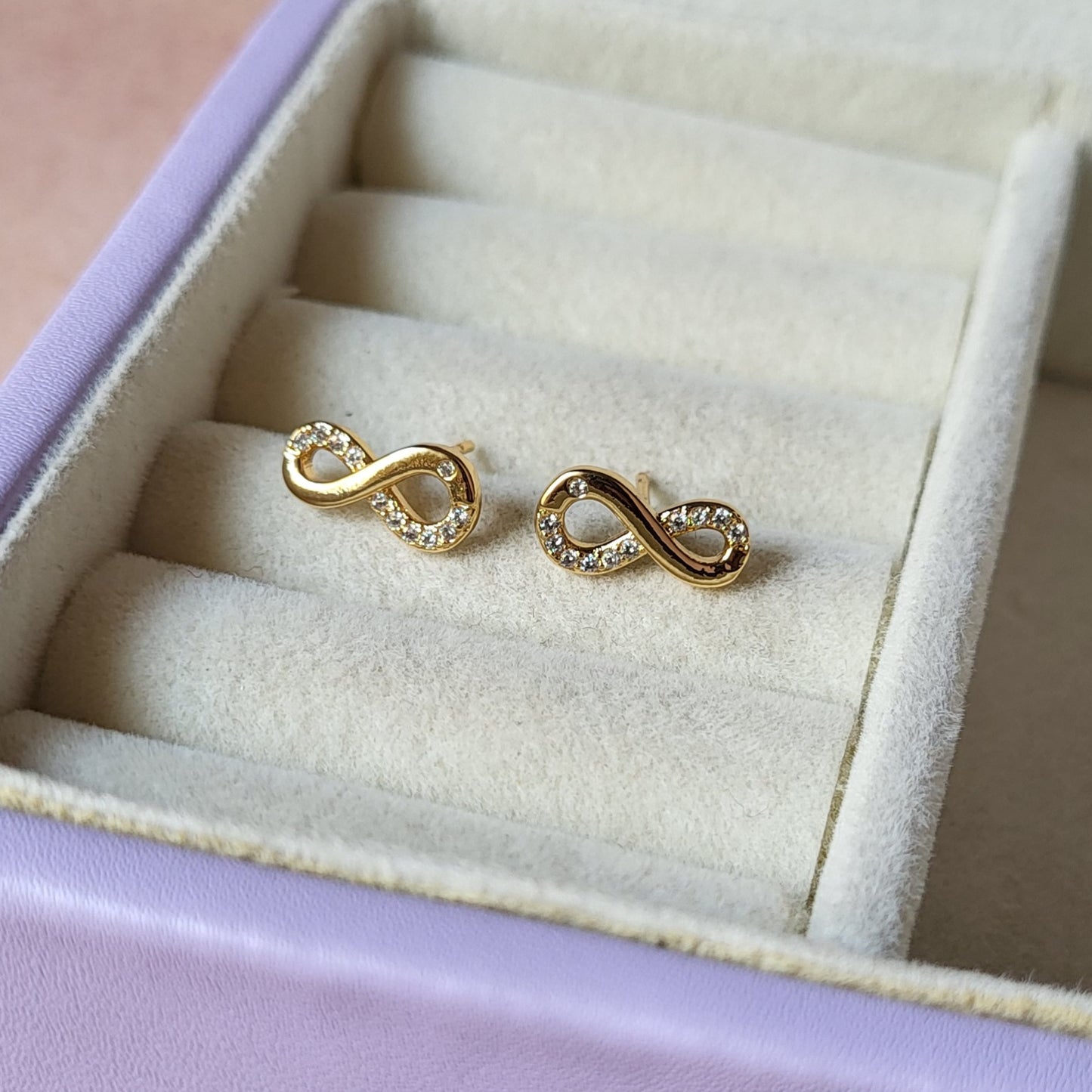 Infinity studs (big)