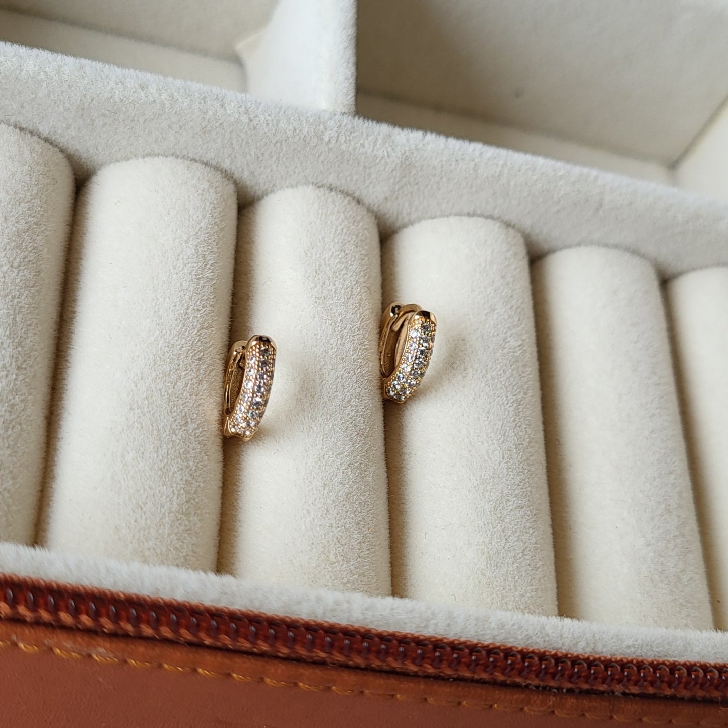Dual layer mini hoops