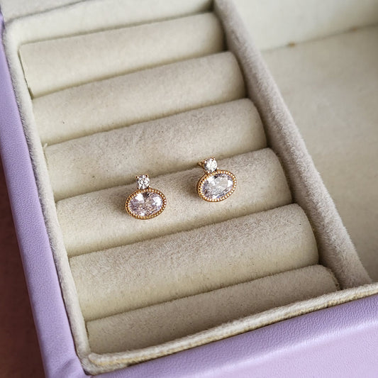 Alia studs