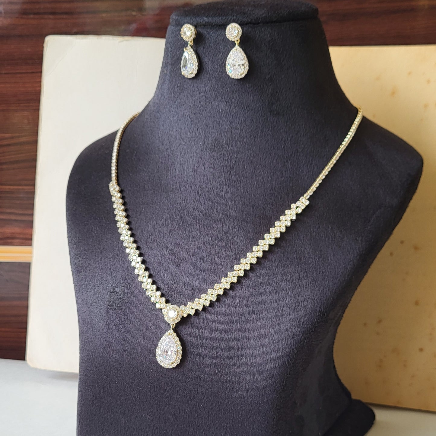 Sam necklace