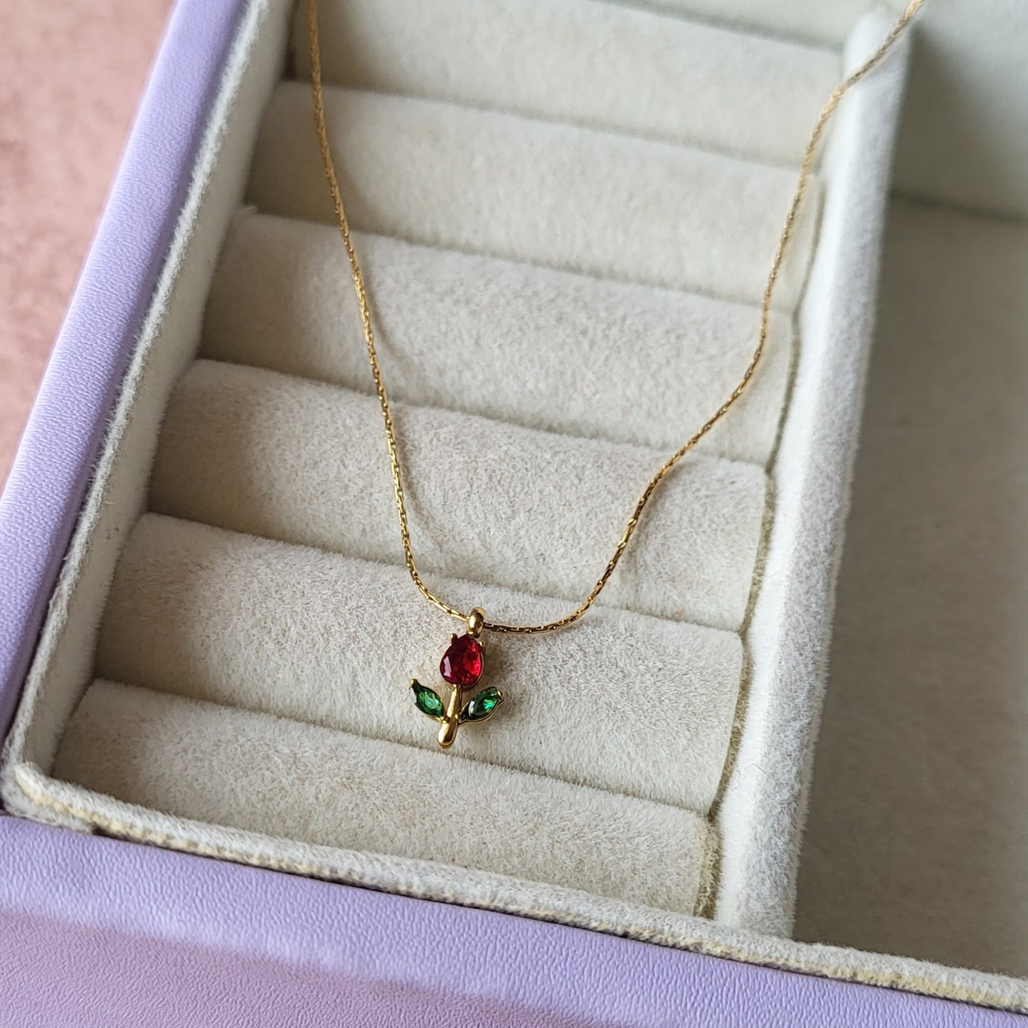 Color Tulip pendant chain