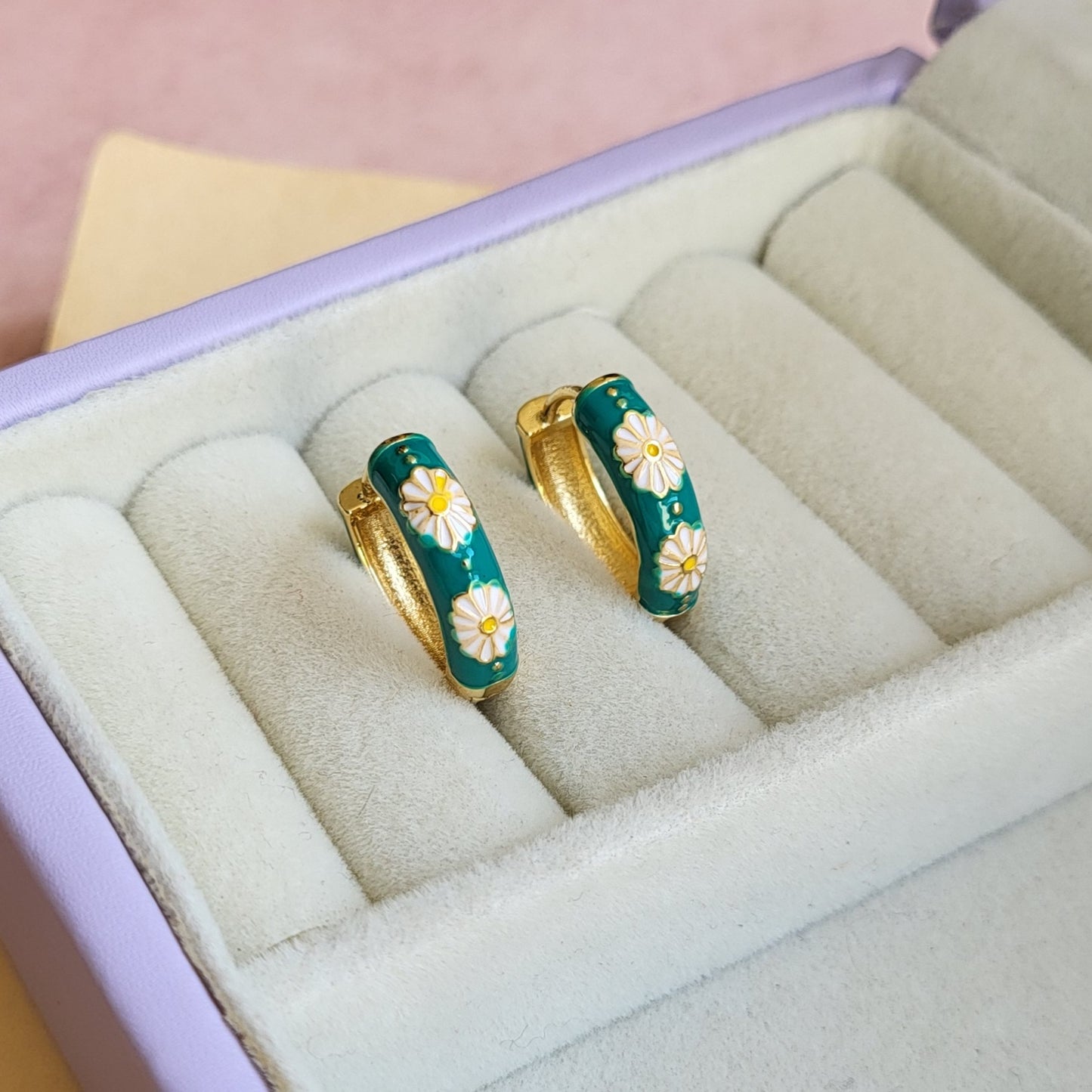 Vintage enamel hoops