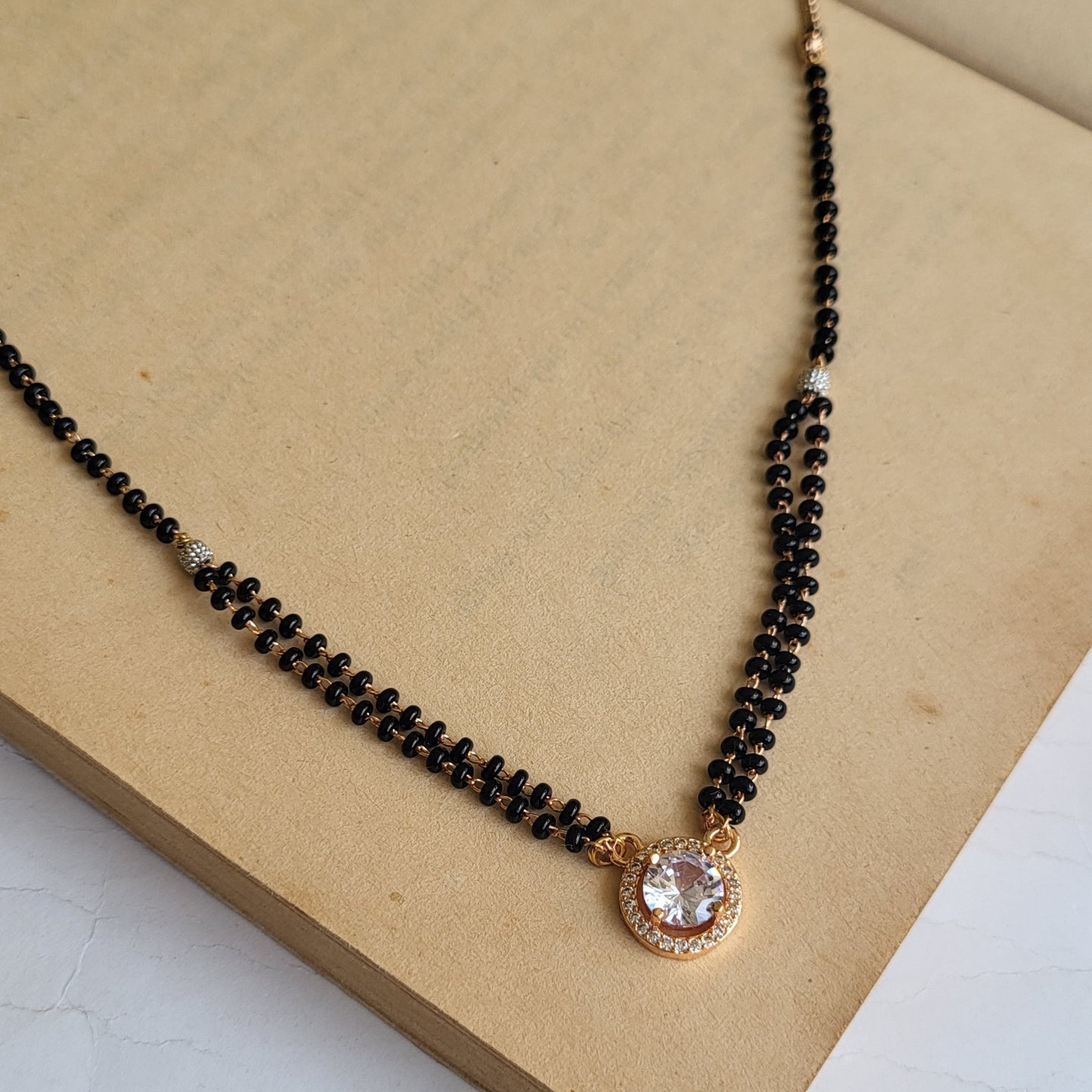 Solitaire mangalsutra