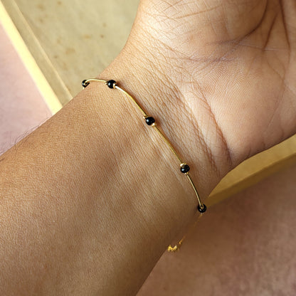 Black beaded bracelet