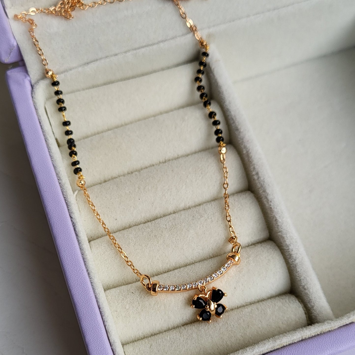 Iva mangalsutra