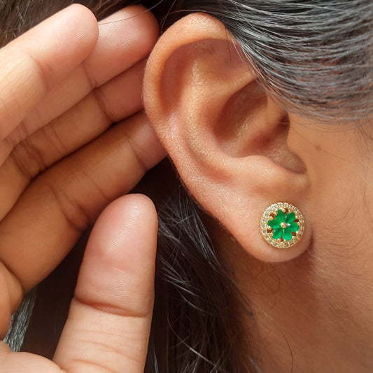 DOLLY Studs
