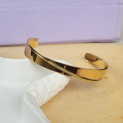 Spiral cuff