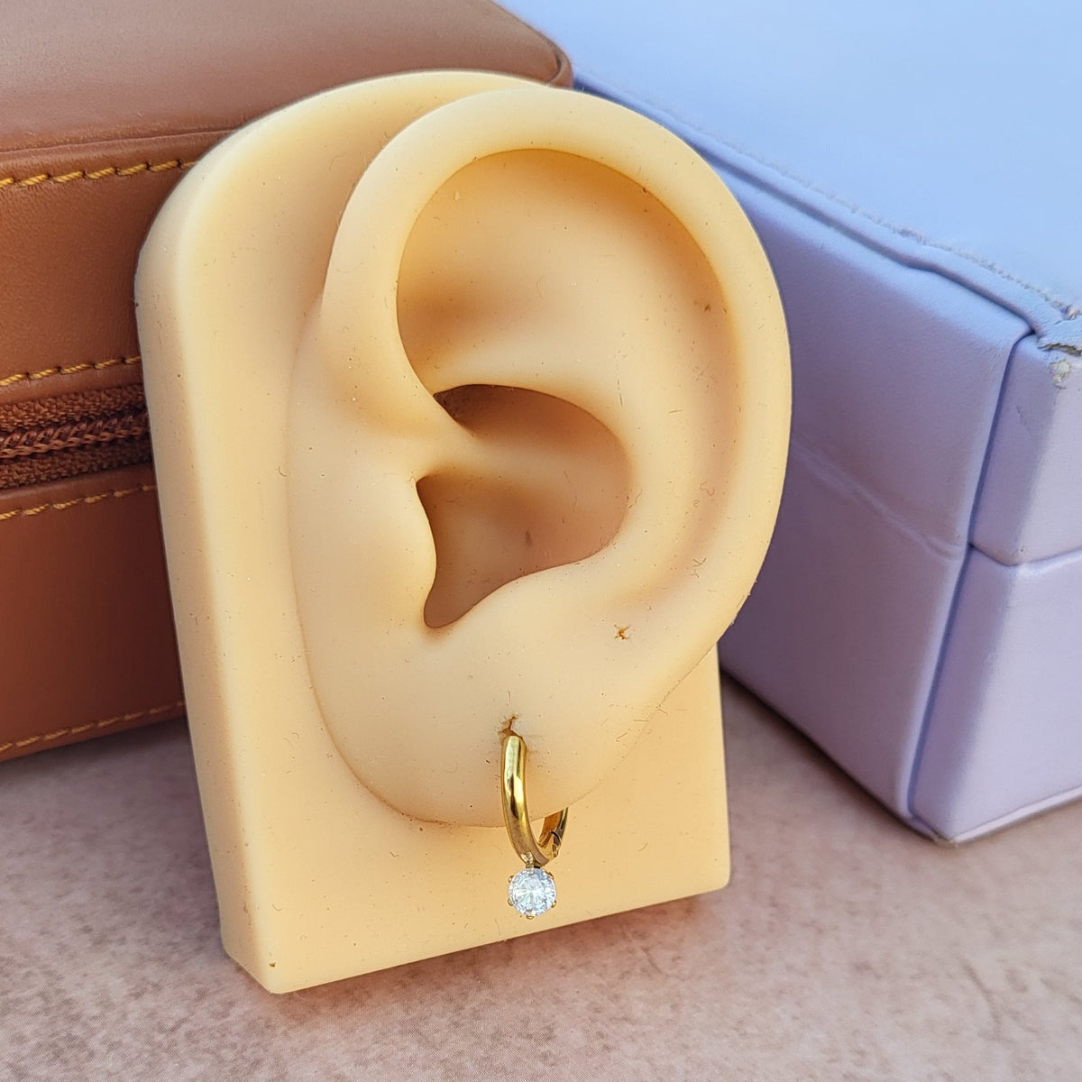 Lana hoops