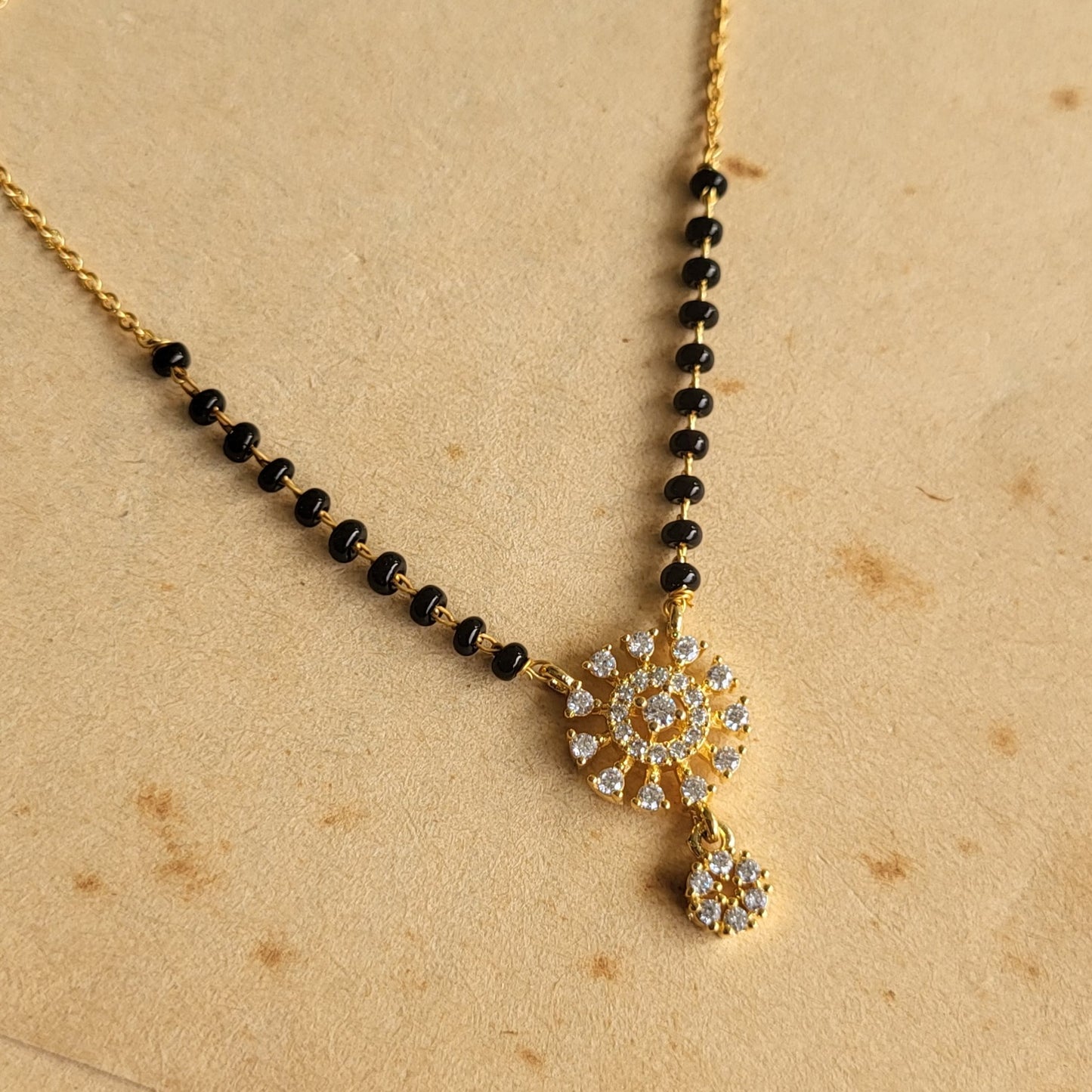 Mona mangalsutra