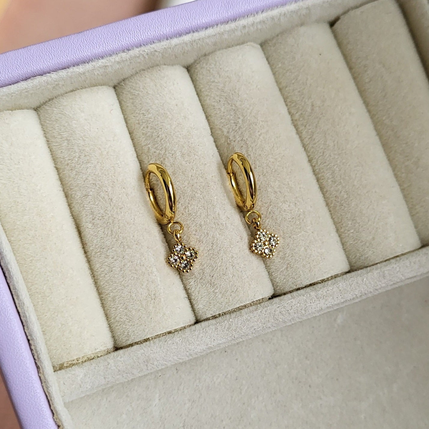 Clover drop mini hoops