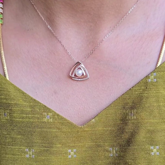 Ariana Pendant chain
