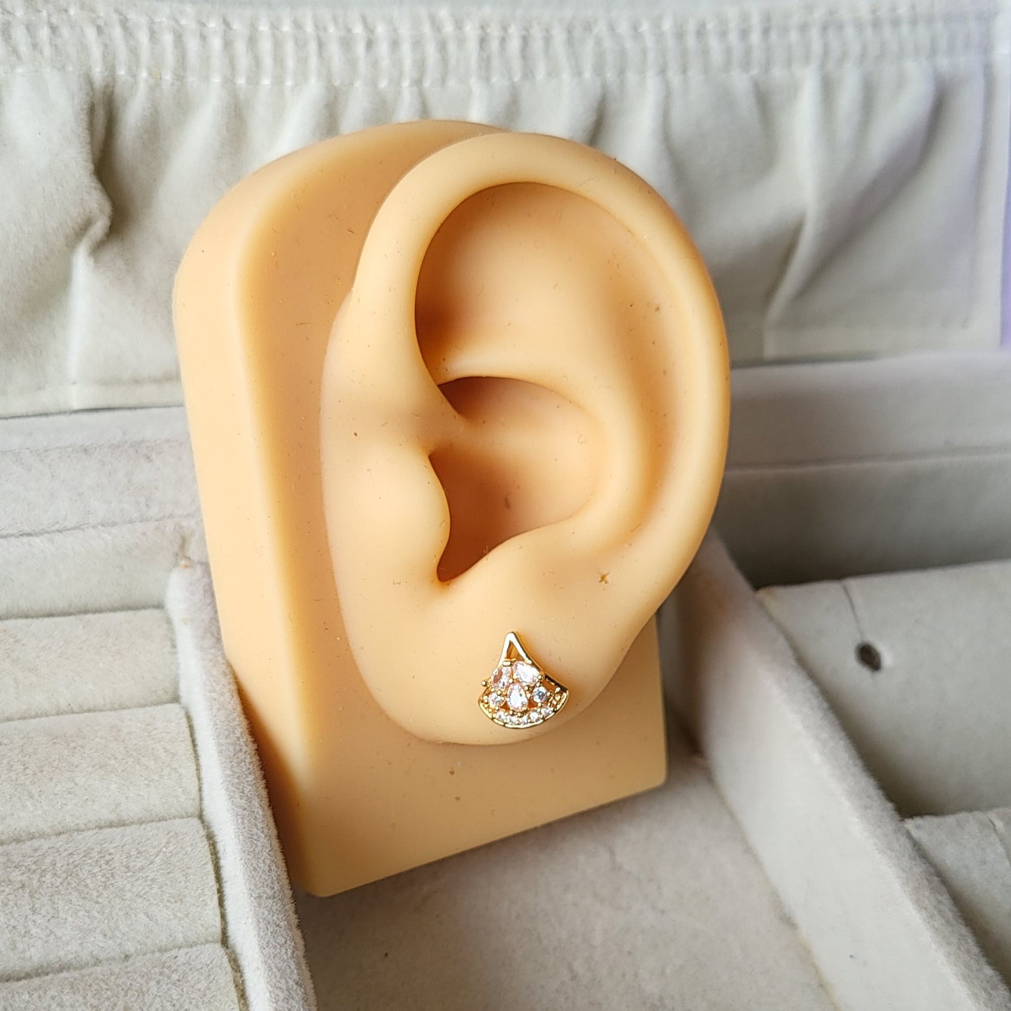 Fleur studs