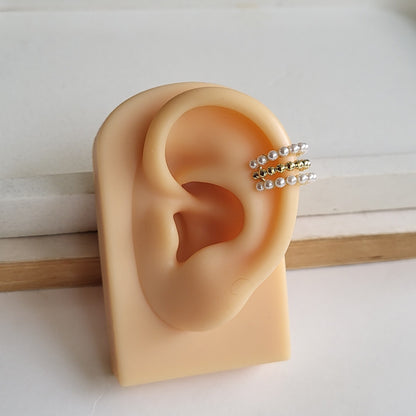 Pearl earclips ( pair)
