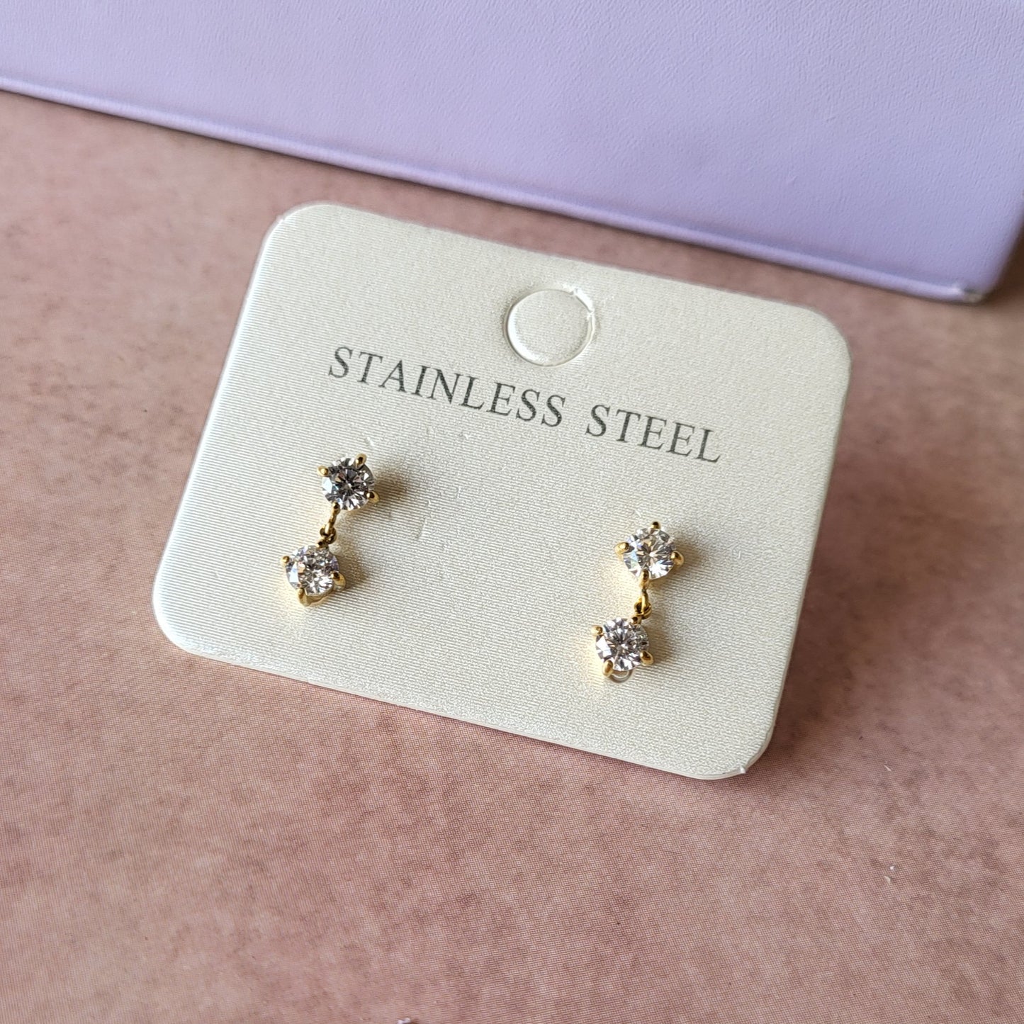 Lola drop studs
