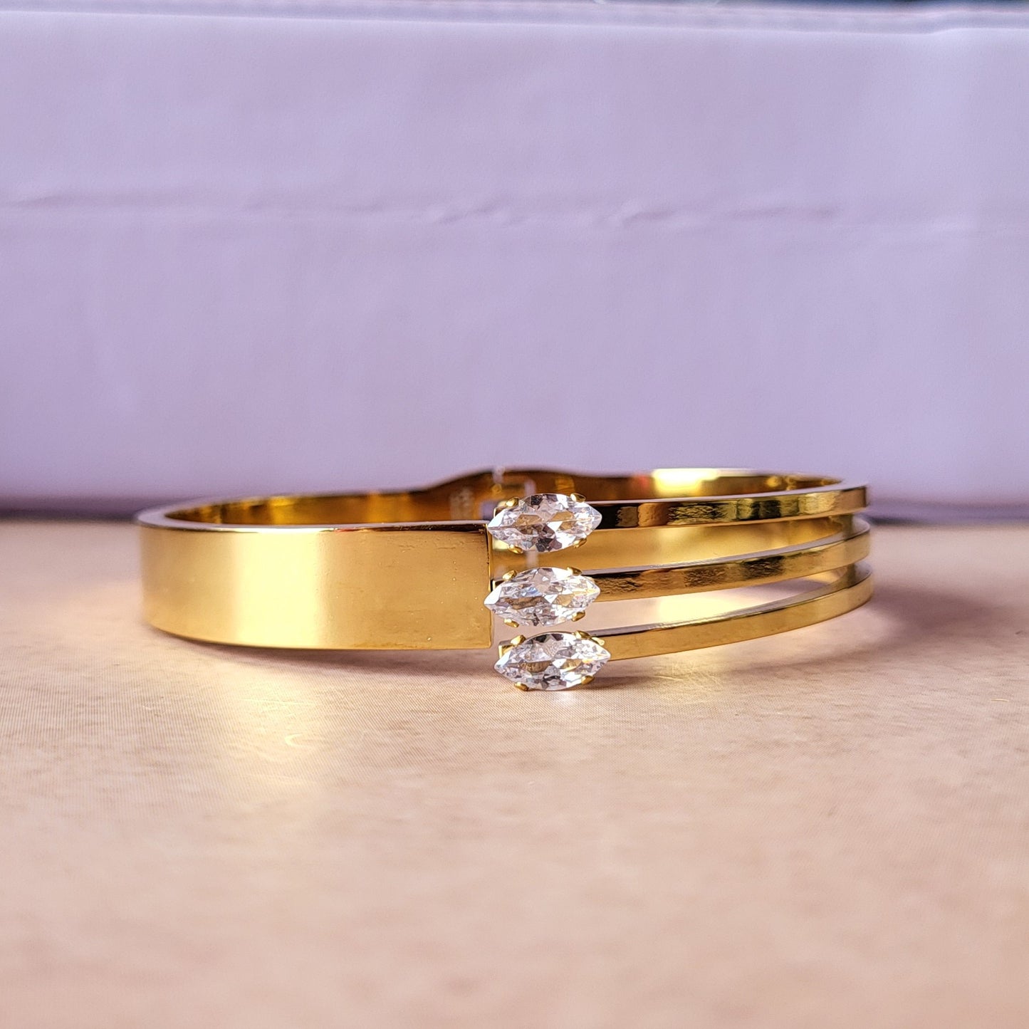 Saaga kada (thin wrist)