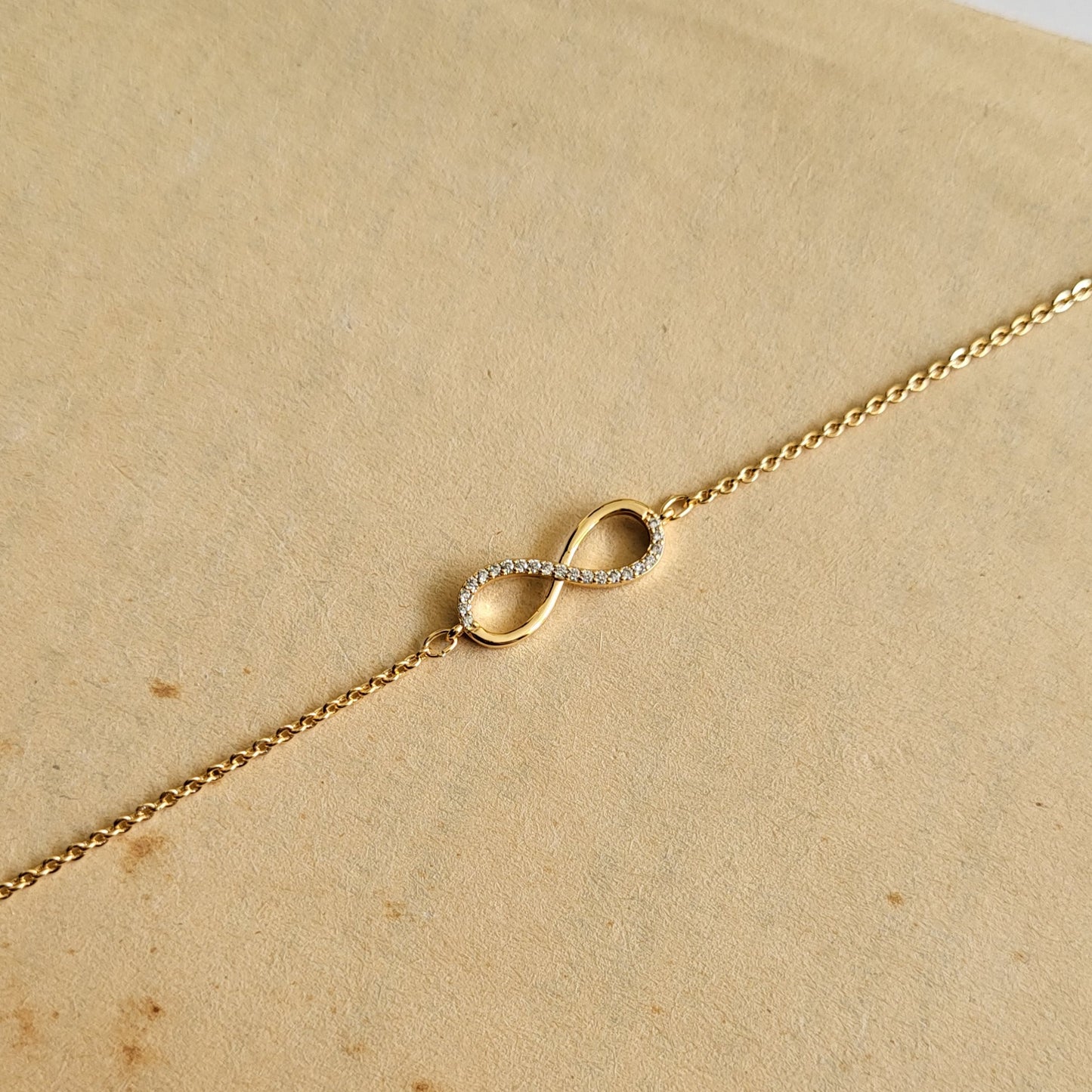 Infinity bracelet (ishwarya)