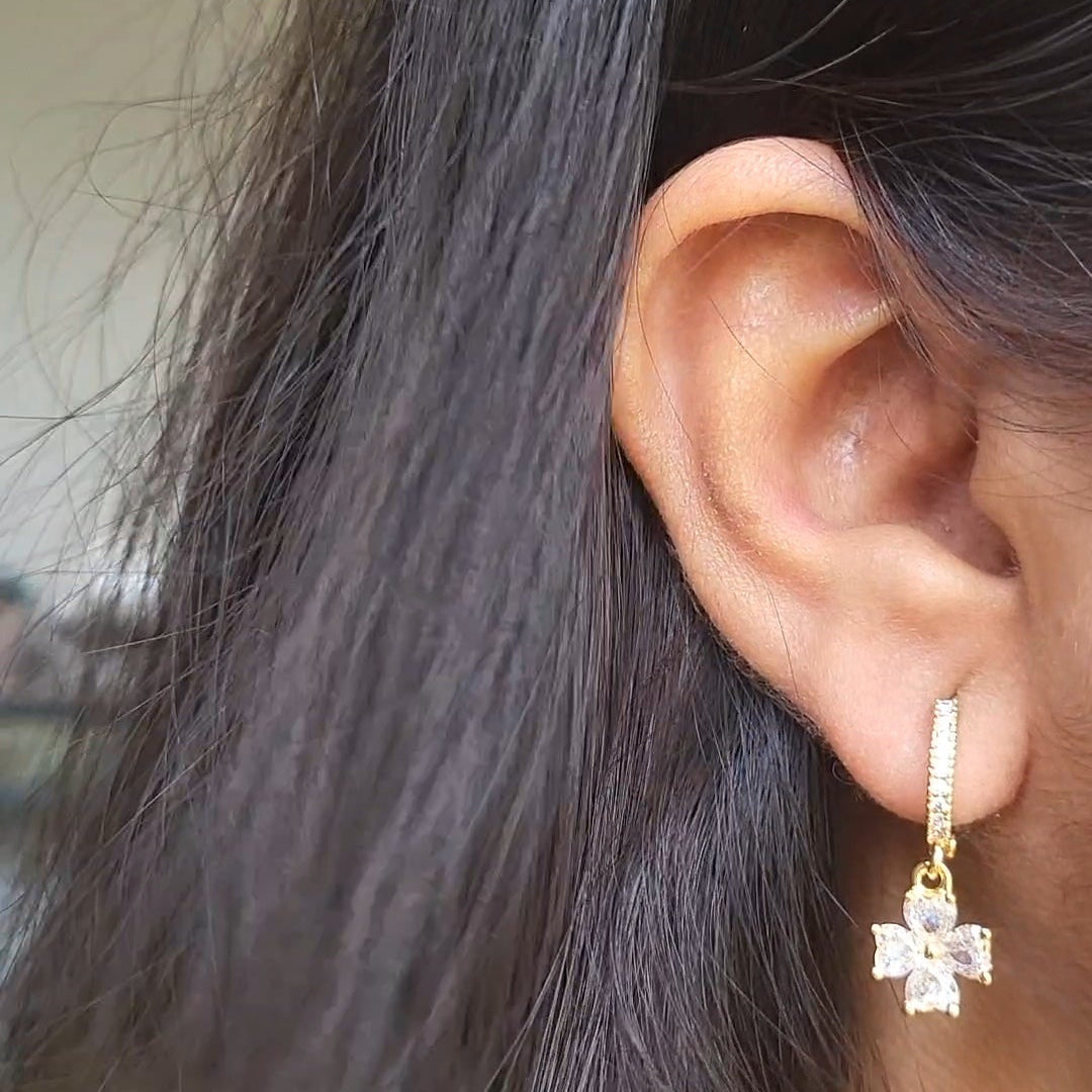Clover drop hoops