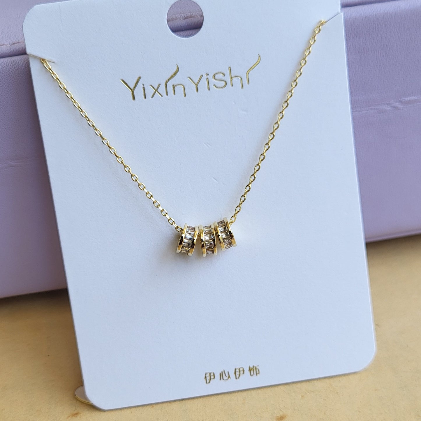 Sisters pendant chain