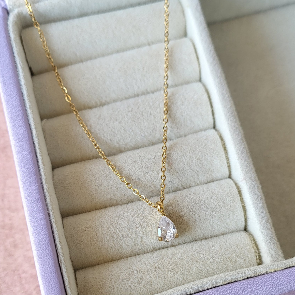 Emilia Pendant chain