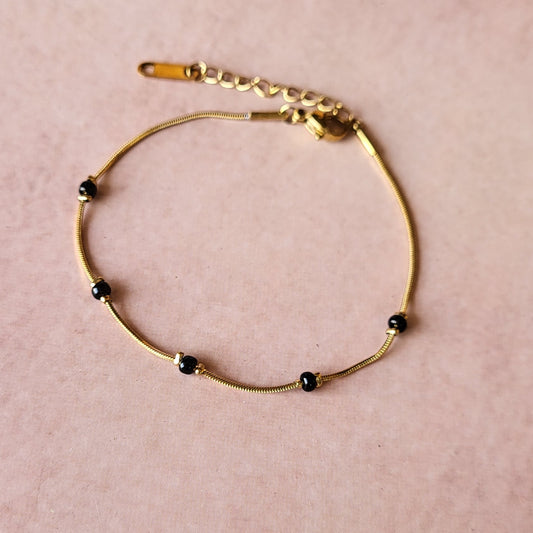 Black beaded bracelet