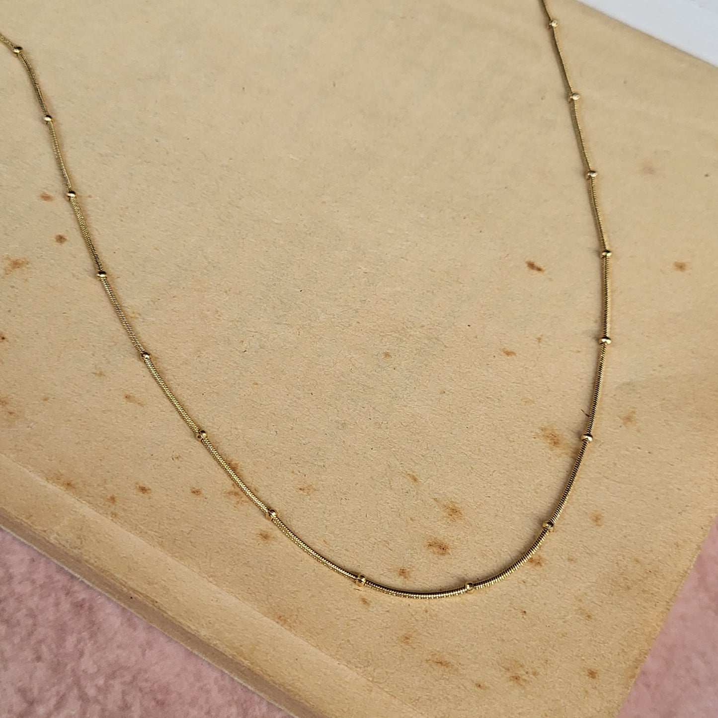 Anna beaded dainty chain