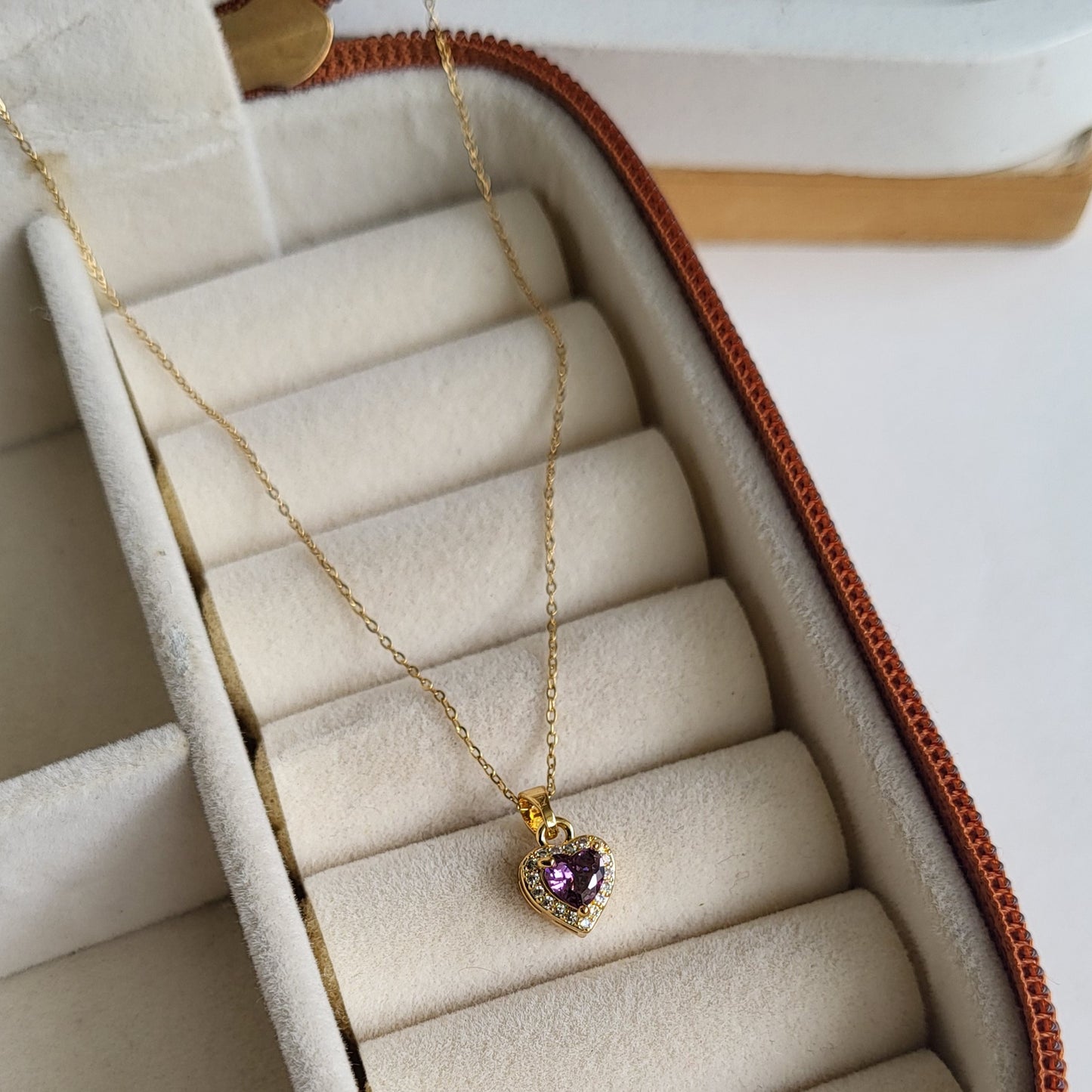 Dil pendent chain