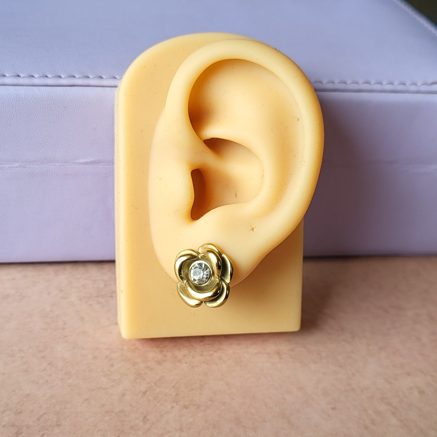 Rose studs
