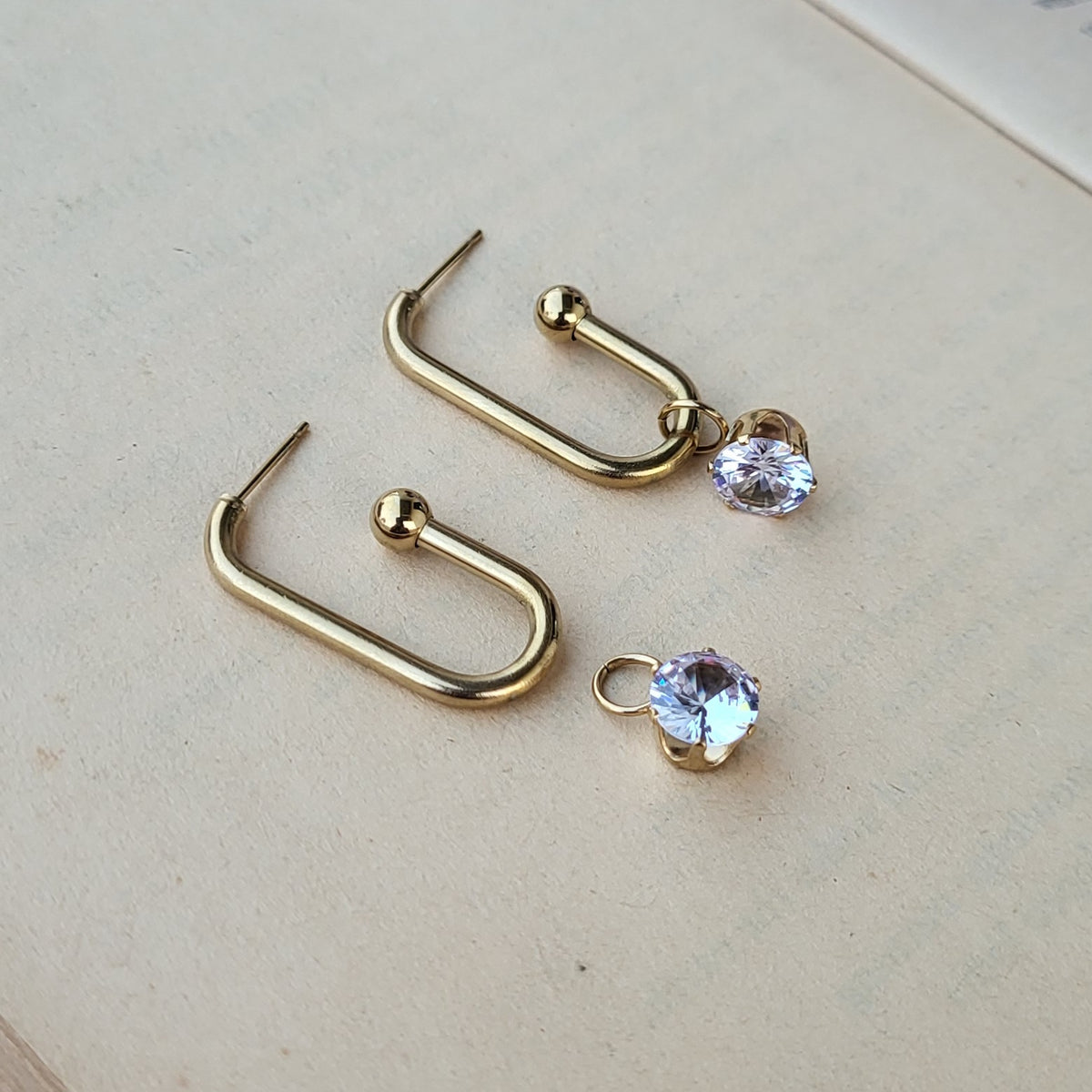 Hook studs