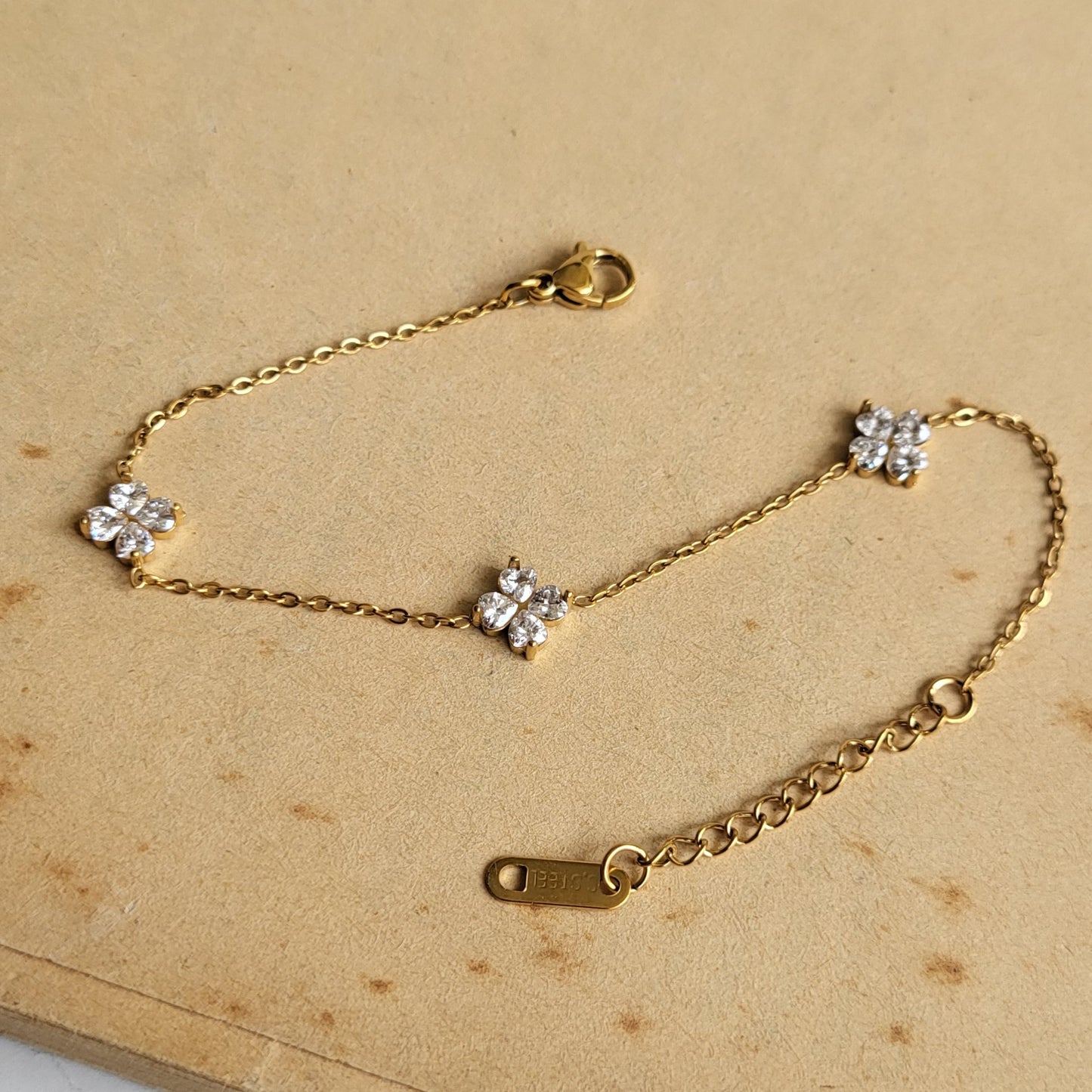 Fleur bracelet