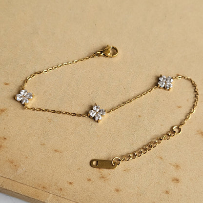 Fleur bracelet