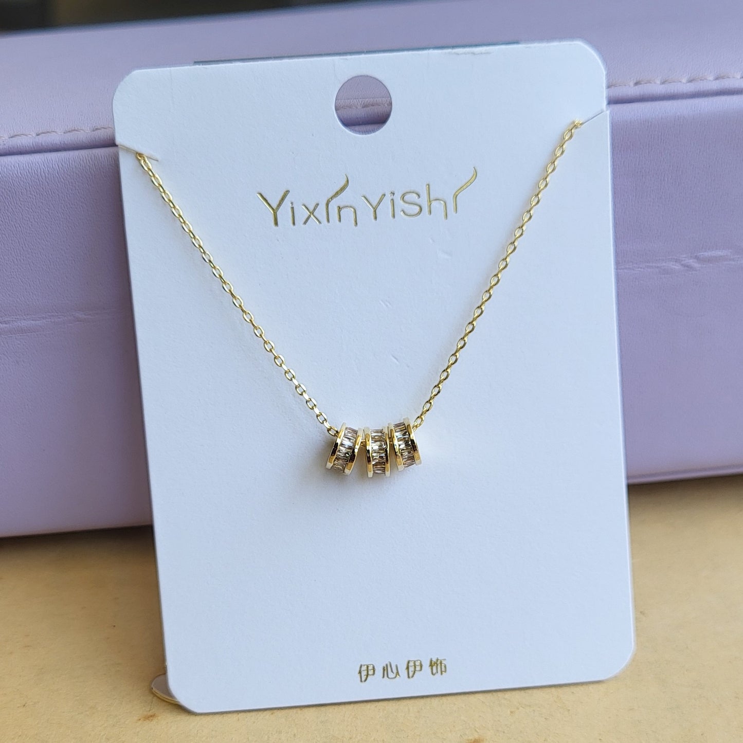 Sisters pendant chain