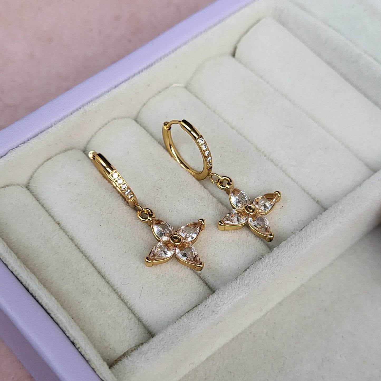 Clover drop hoops
