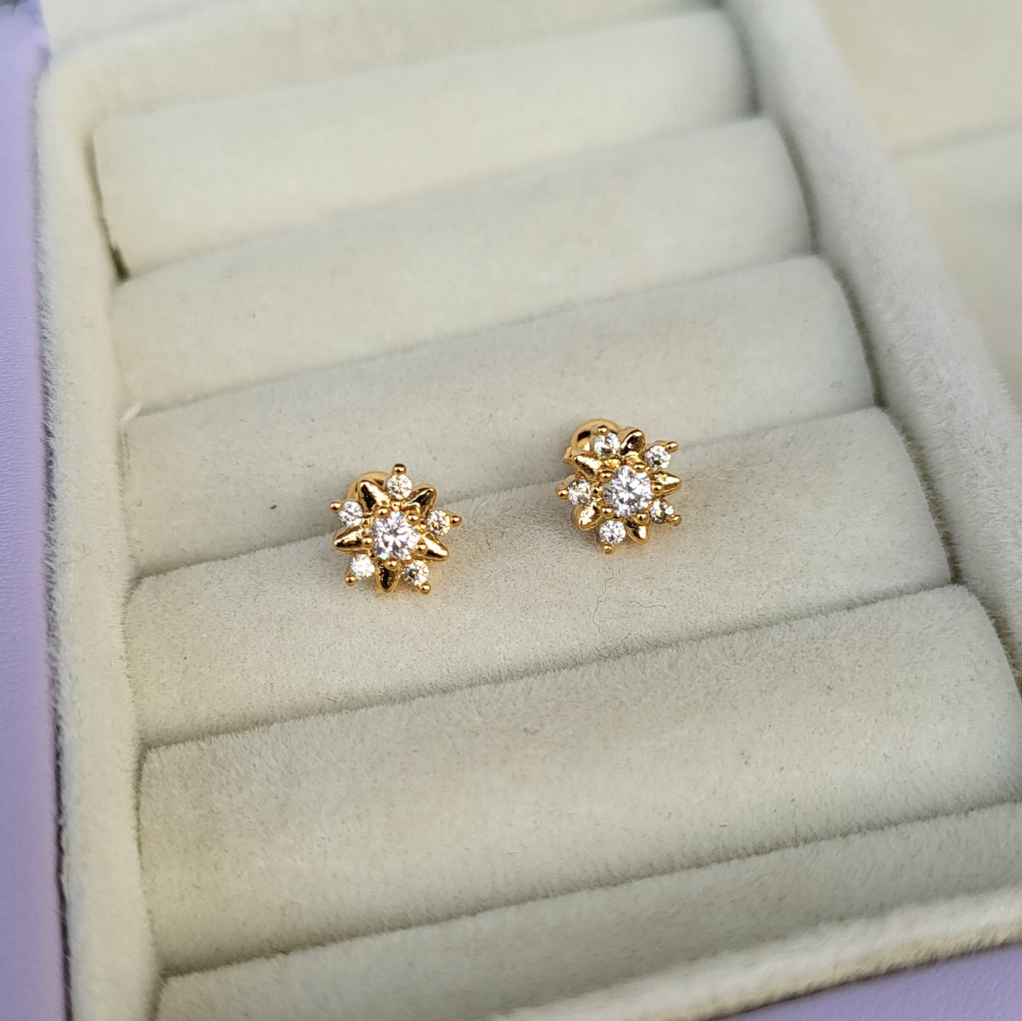 Goldie mini studs (ball screwback)