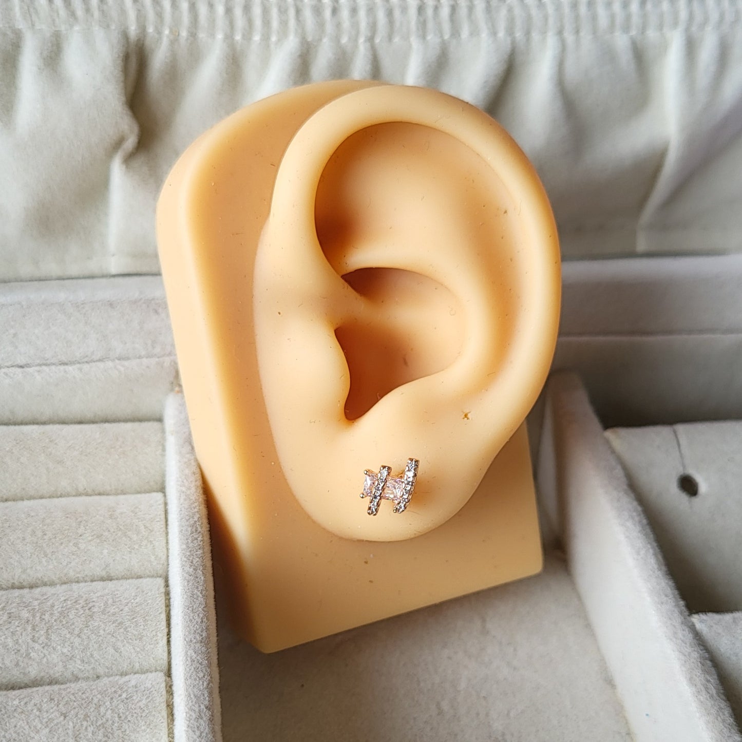Aven studs