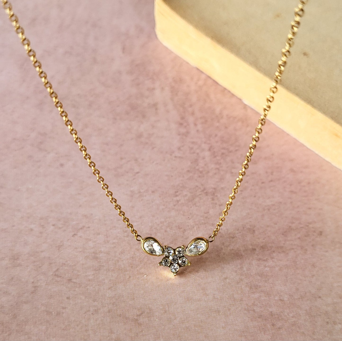 Shine neckchain