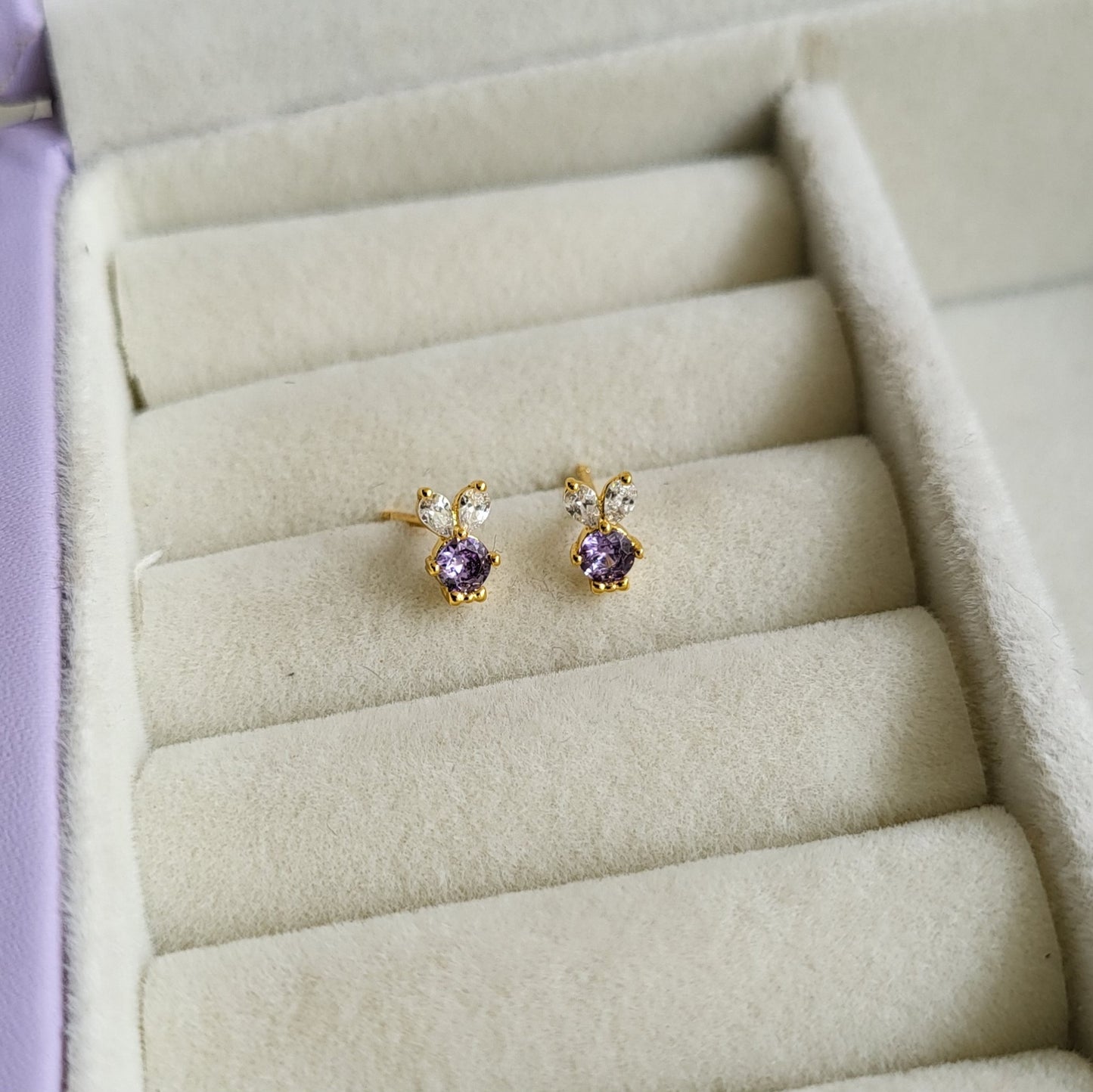 Bunny mini studs