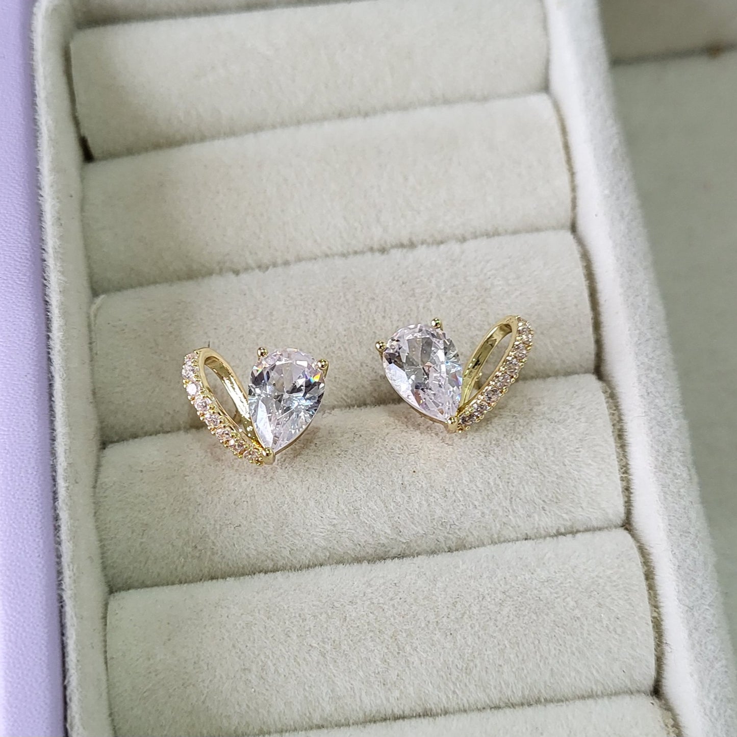 Heart look studs