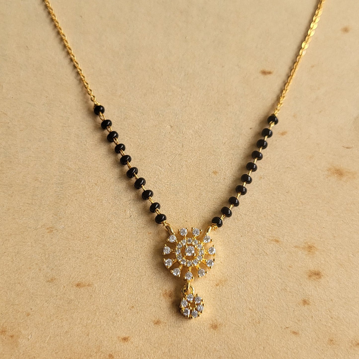 Mona mangalsutra
