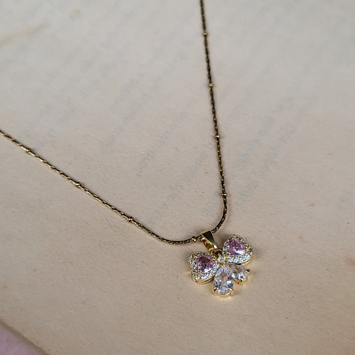 Hearts bow pendant chain
