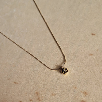 Rose pendant chain