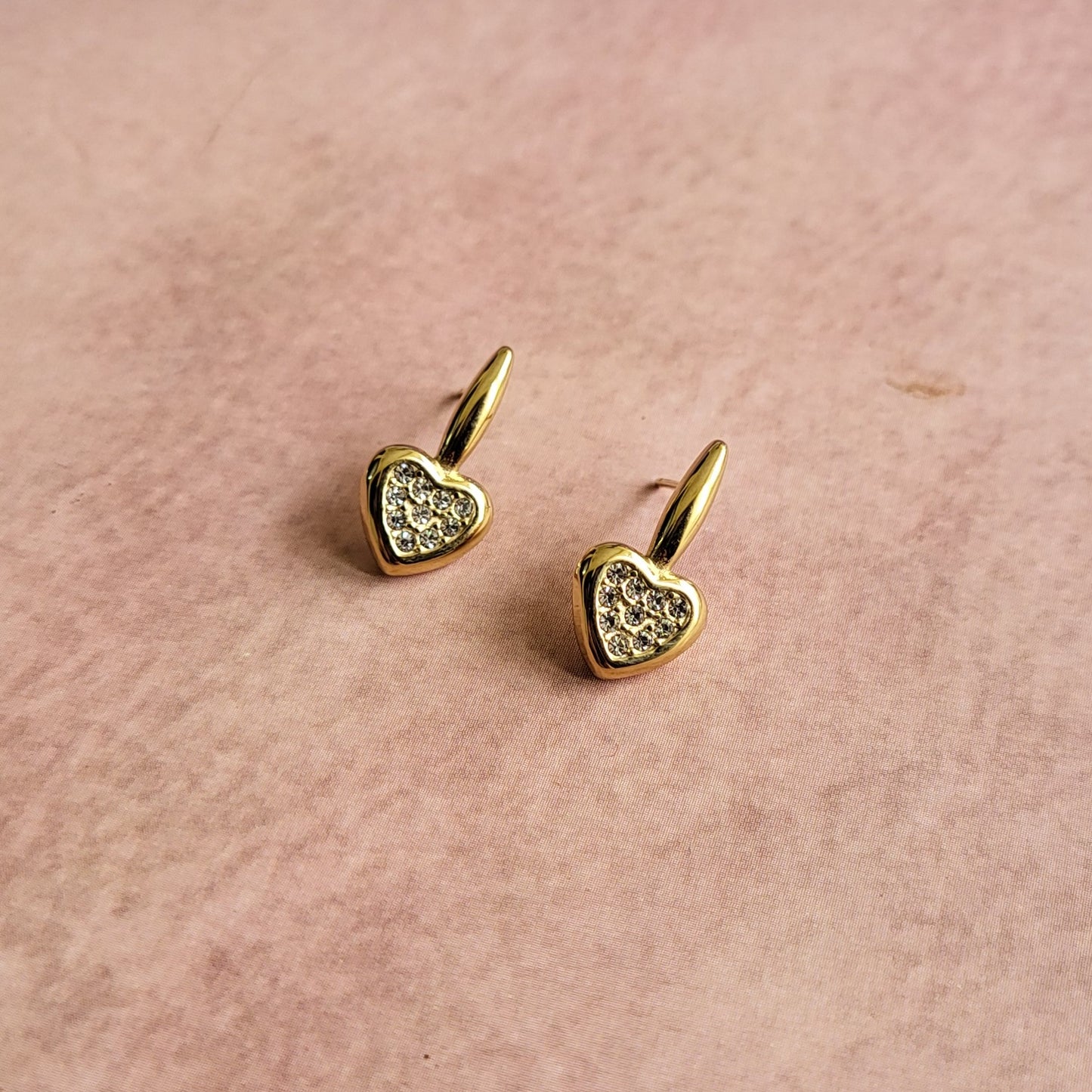 Heart hooks studs