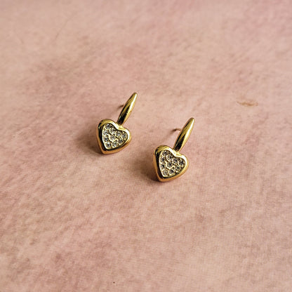 Heart hooks studs