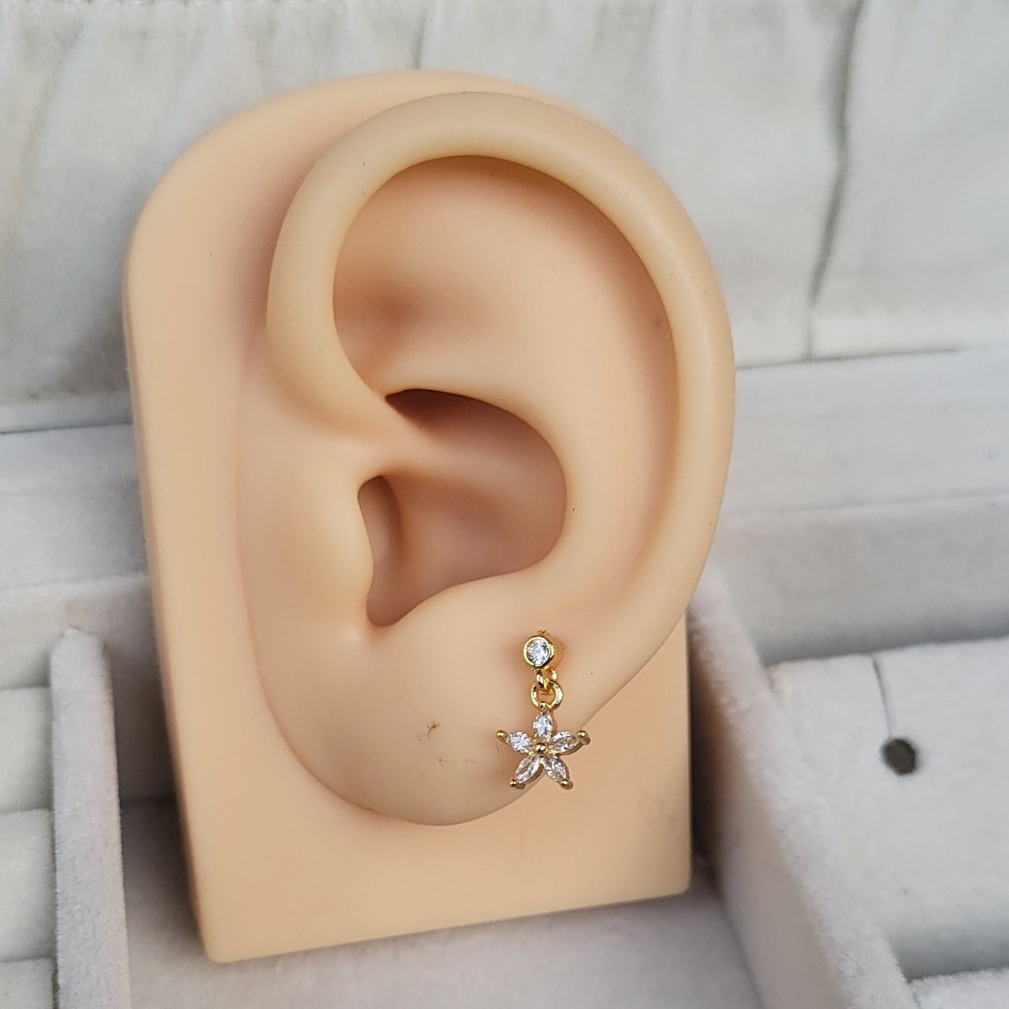 Flower drop studs (ball screwback)