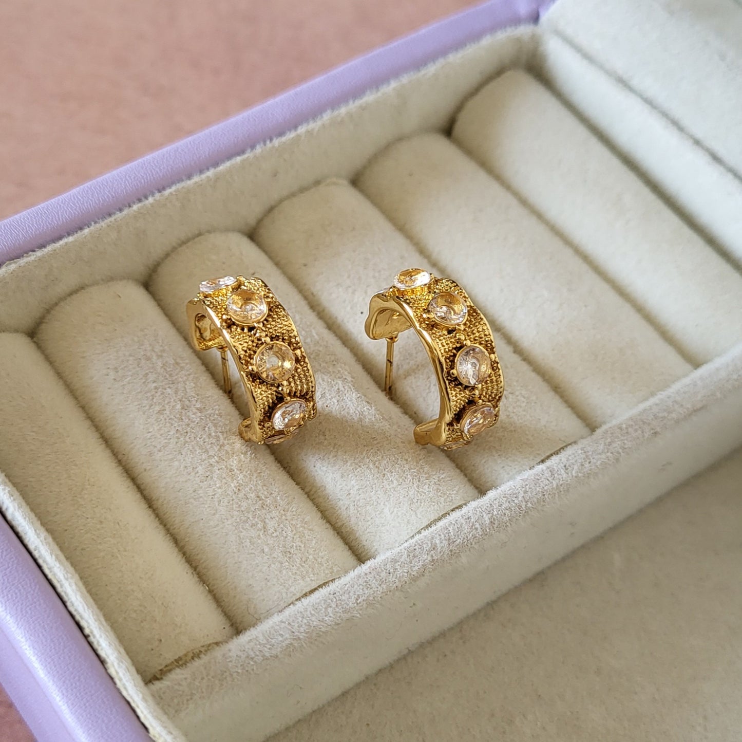 Hook type studs